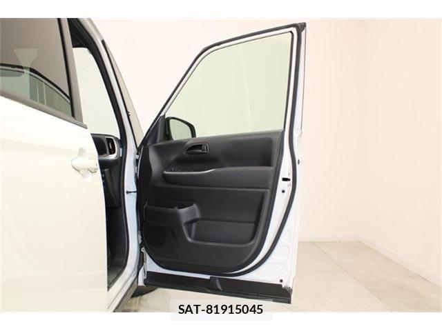 Toyota NOAH 2022-01 6996367-27