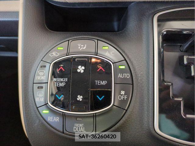 Toyota NOAH 2014-06 7021079-13
