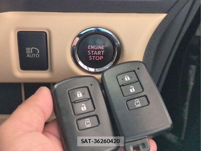 Toyota NOAH 2014-06 7021079-14