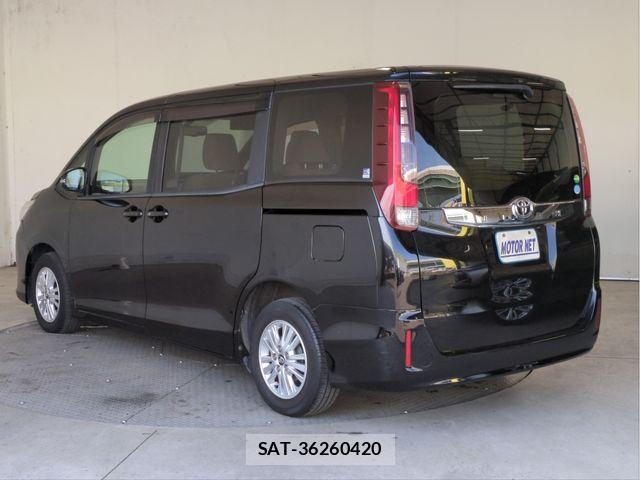 Toyota NOAH 2014-06 7021079-20
