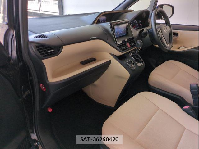 Toyota NOAH 2014-06 7021079-2