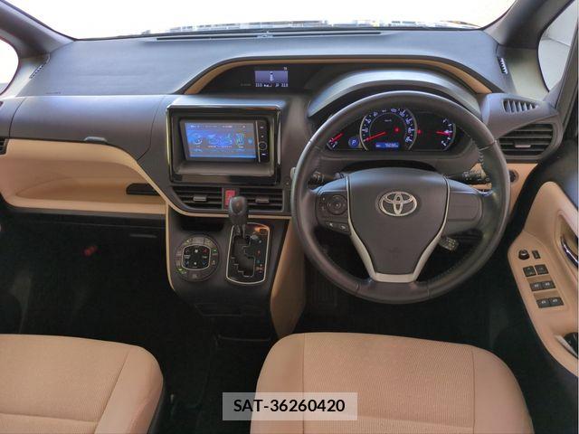 Toyota NOAH 2014-06 7021079-7