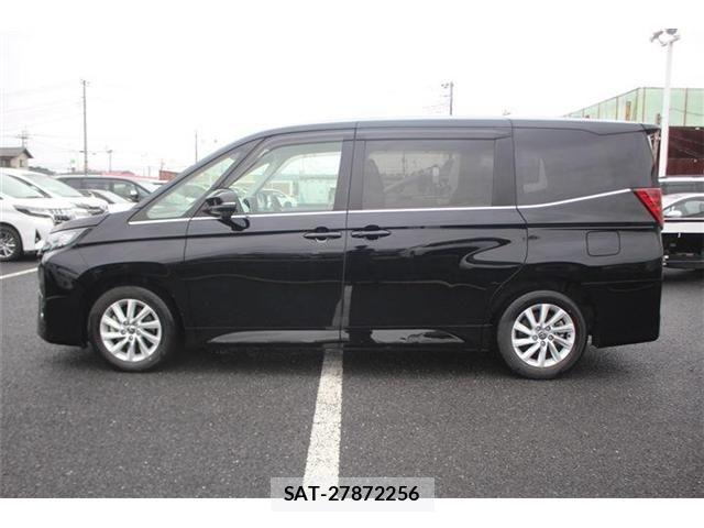 Toyota NOAH 2022-03 7021069-10