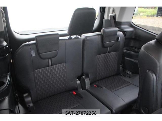 Toyota NOAH 2022-03 7021069-23