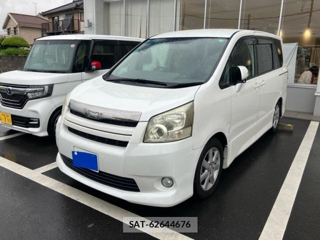 Toyota NOAH 2007-10 7021078-0