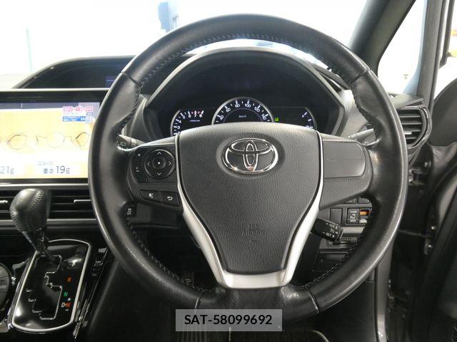 Toyota NOAH 2016-10 7021073-21