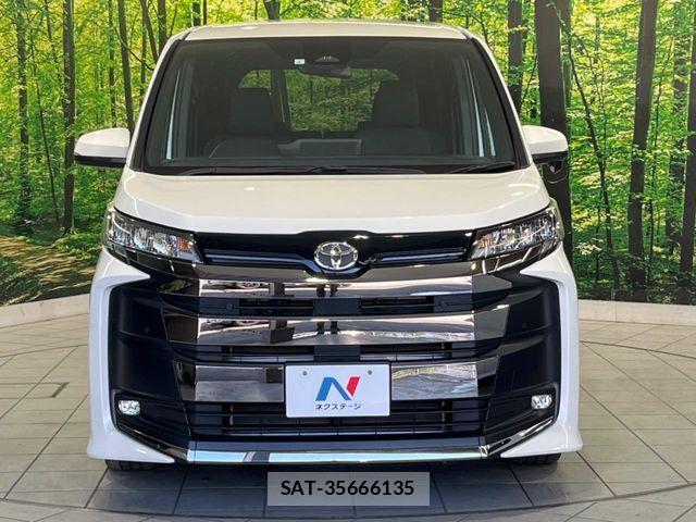 Toyota NOAH 2023-04 7021068-14