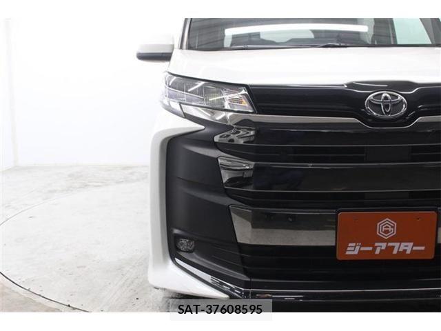 Toyota NOAH 2022-04 7021072-10