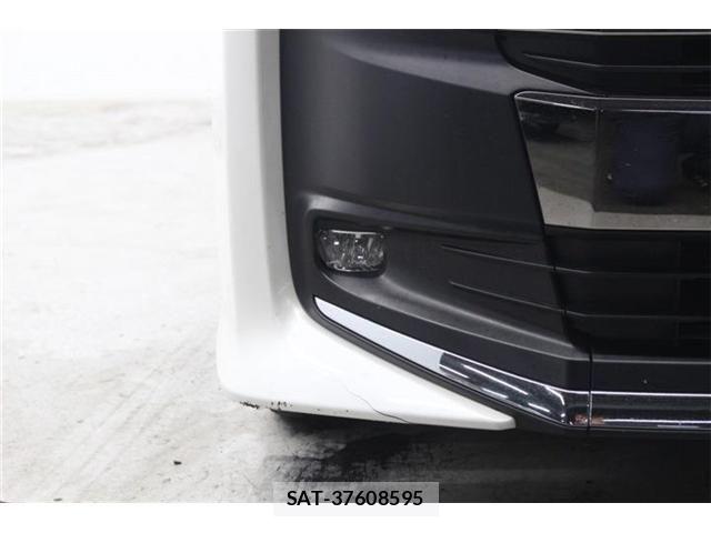 Toyota NOAH 2022-04 7021072-12