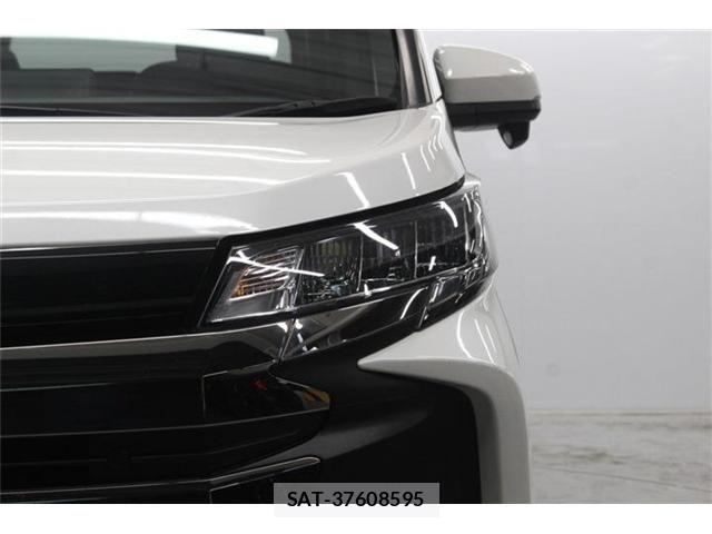 Toyota NOAH 2022-04 7021072-14