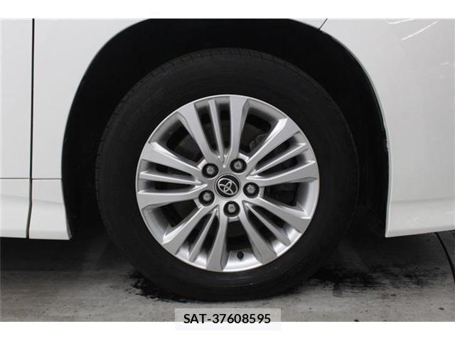 Toyota NOAH 2022-04 7021072-22