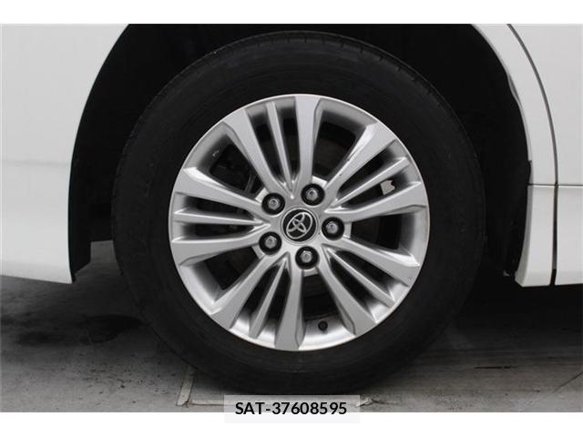 Toyota NOAH 2022-04 7021072-25