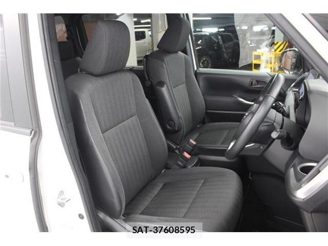 Toyota NOAH 2022-04 7021072-26