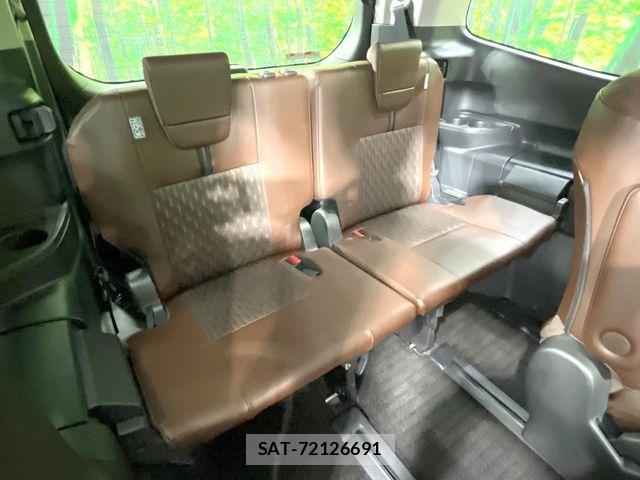 Toyota NOAH 2022-01 7021064-9