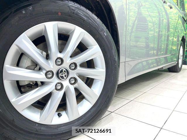Toyota NOAH 2022-01 7021064-13