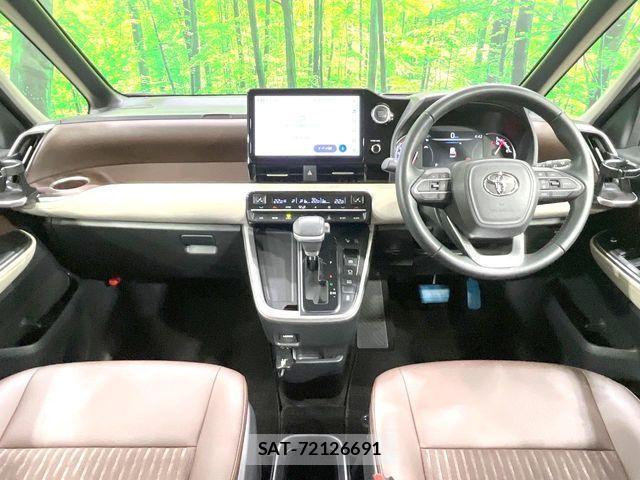Toyota NOAH 2022-01 7021064-1