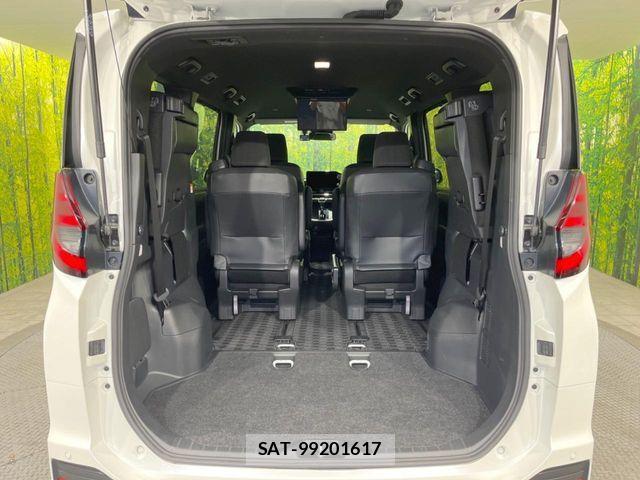 Toyota NOAH 2023-07 7021066-10