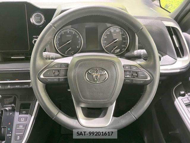 Toyota NOAH 2023-07 7021066-11