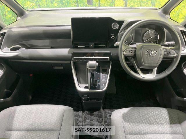 Toyota NOAH 2023-07 7021066-1