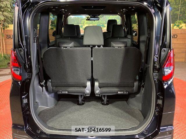 Toyota NOAH 2025-04 7021058-10