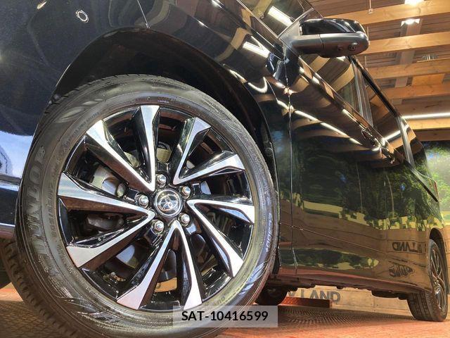 Toyota NOAH 2025-04 7021058-12