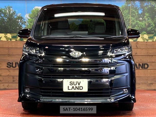 Toyota NOAH 2025-04 7021058-13
