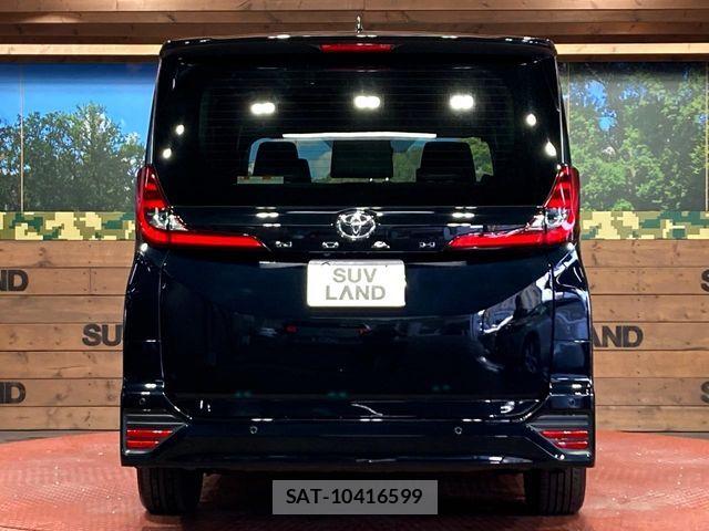 Toyota NOAH 2025-04 7021058-14