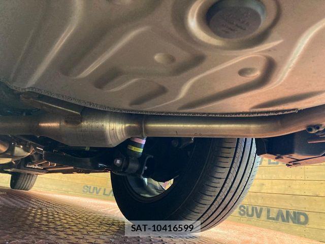Toyota NOAH 2025-04 7021058-19