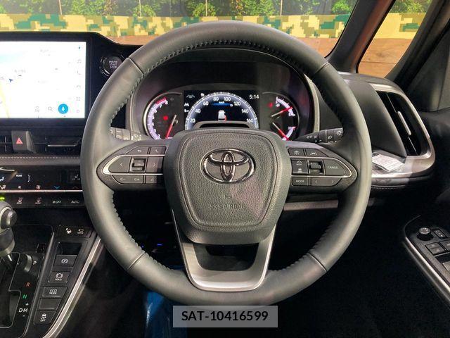 Toyota NOAH 2025-04 7021058-6