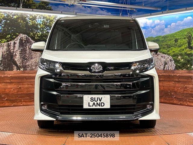 Toyota NOAH 2023-01 7021065-14