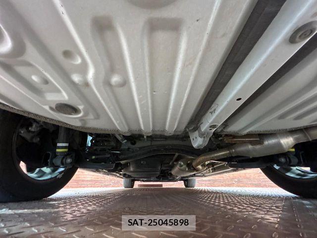 Toyota NOAH 2023-01 7021065-18