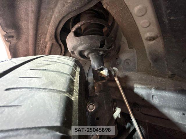 Toyota NOAH 2023-01 7021065-19