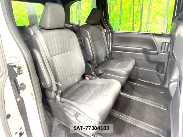 Toyota NOAH 2023-09 7021062-9