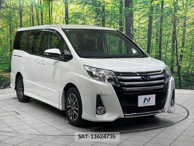 Toyota NOAH 2017-04 7021074-16