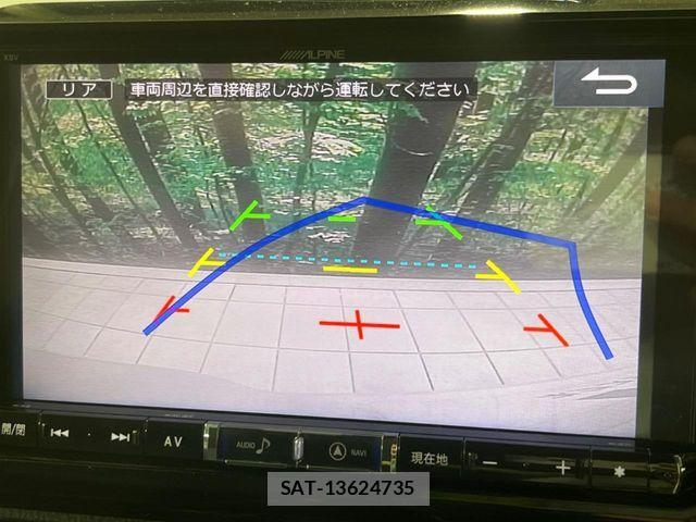 Toyota NOAH 2017-04 7021074-3