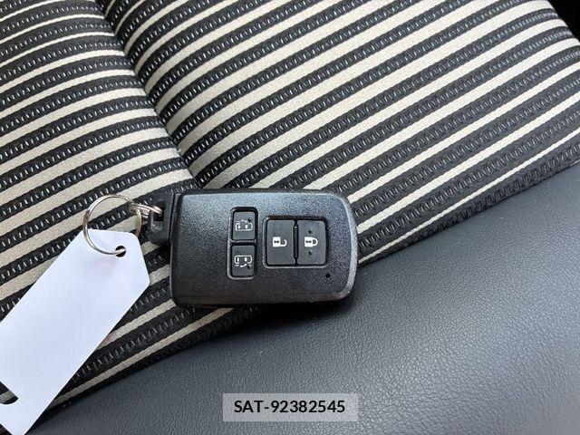 Toyota NOAH 2021-03 7021070-9
