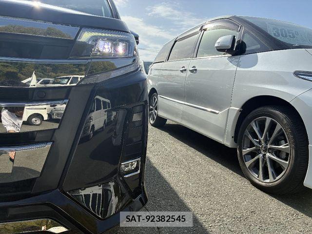 Toyota NOAH 2021-03 7021070-18
