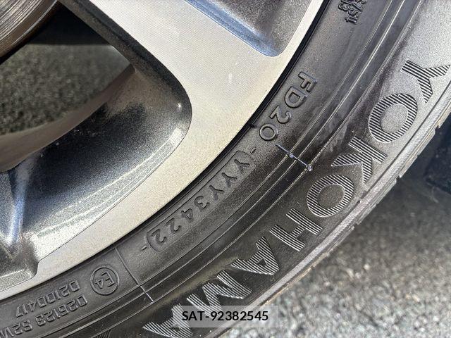 Toyota NOAH 2021-03 7021070-23