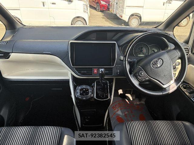 Toyota NOAH 2021-03 7021070-2