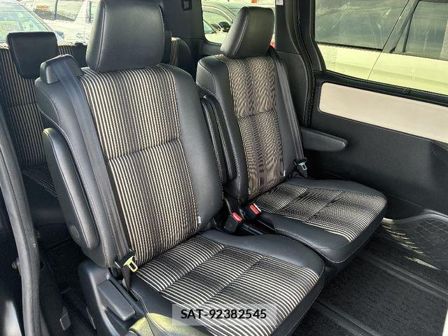 Toyota NOAH 2021-03 7021070-5