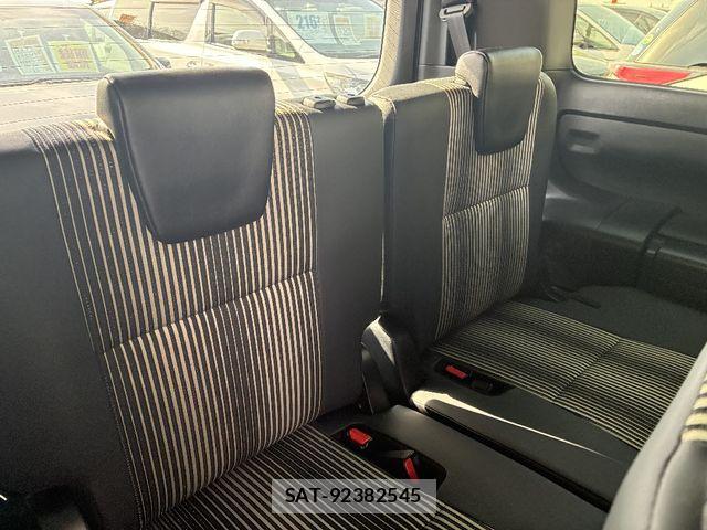 Toyota NOAH 2021-03 7021070-6