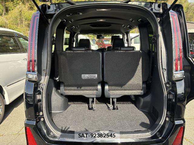 Toyota NOAH 2021-03 7021070-7
