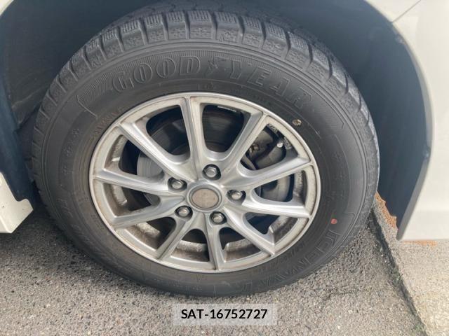 Toyota NOAH 2017-09 7059938-10