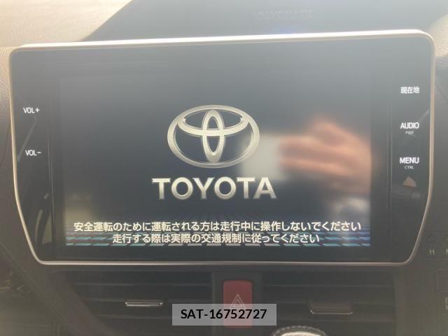 Toyota NOAH 2017-09 7059938-14