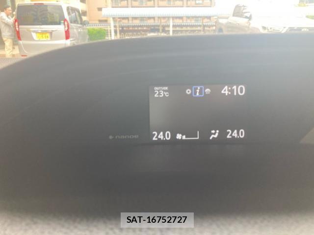 Toyota NOAH 2017-09 7059938-15