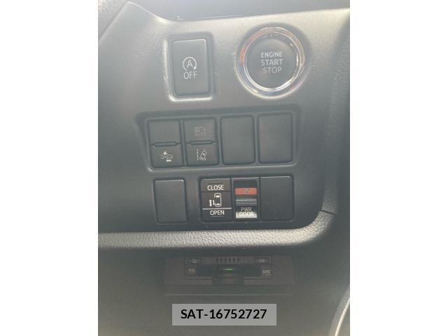 Toyota NOAH 2017-09 7059938-23