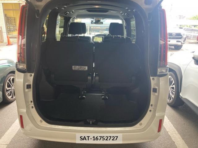 Toyota NOAH 2017-09 7059938-6
