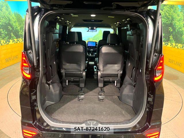 Toyota NOAH 2023-06 7059931-10