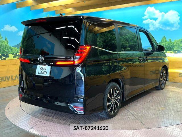 Toyota NOAH 2023-06 7059931-17