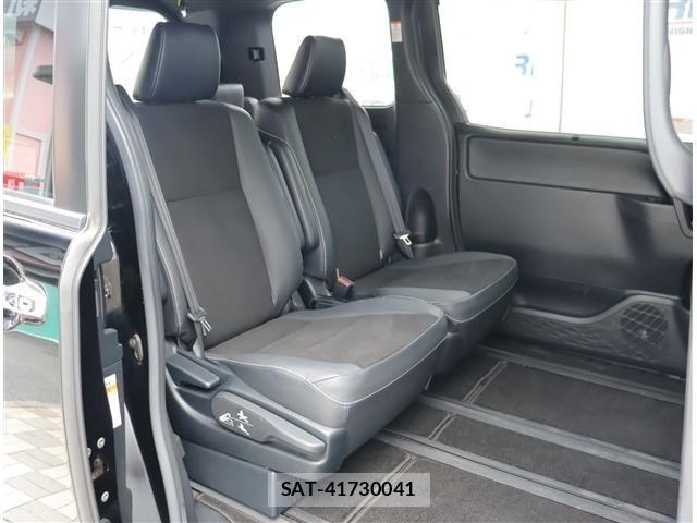 Toyota NOAH 2019-01 7059932-9